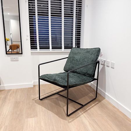 Spacious Modern 1 Bed Apartments In St Neots - Perfect For Contractors & Professionals - Free Parking - Wifi - Fully Equipped Kitchen - Smart Tv Ideal For Work Stays And Long Projects 外观 照片