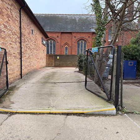 Spacious Modern 1 Bed Apartments In St Neots - Perfect For Contractors & Professionals - Free Parking - Wifi - Fully Equipped Kitchen - Smart Tv Ideal For Work Stays And Long Projects 外观 照片