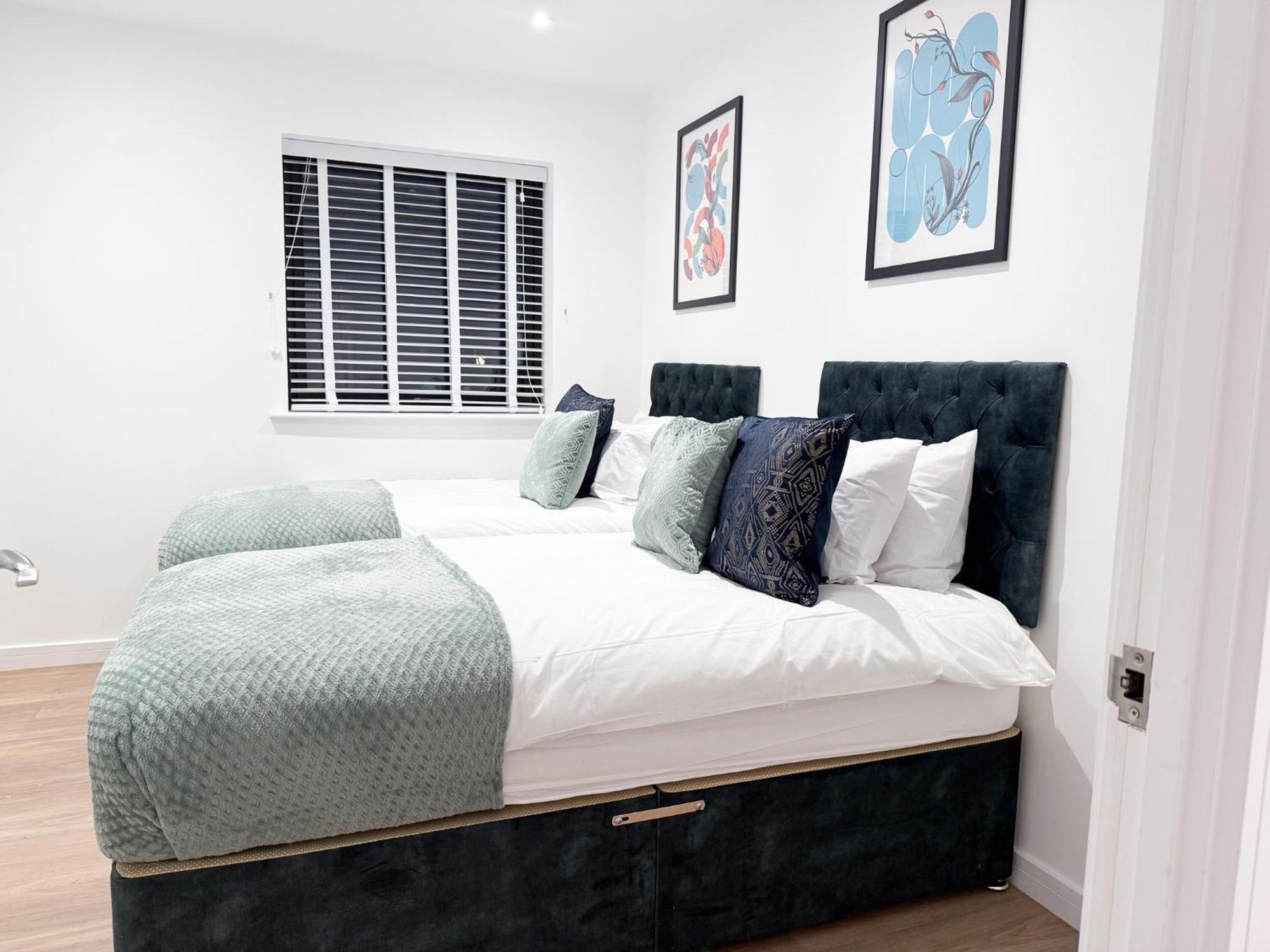 Spacious Modern 1 Bed Apartments In St Neots - Perfect For Contractors & Professionals - Free Parking - Wifi - Fully Equipped Kitchen - Smart Tv Ideal For Work Stays And Long Projects 外观 照片