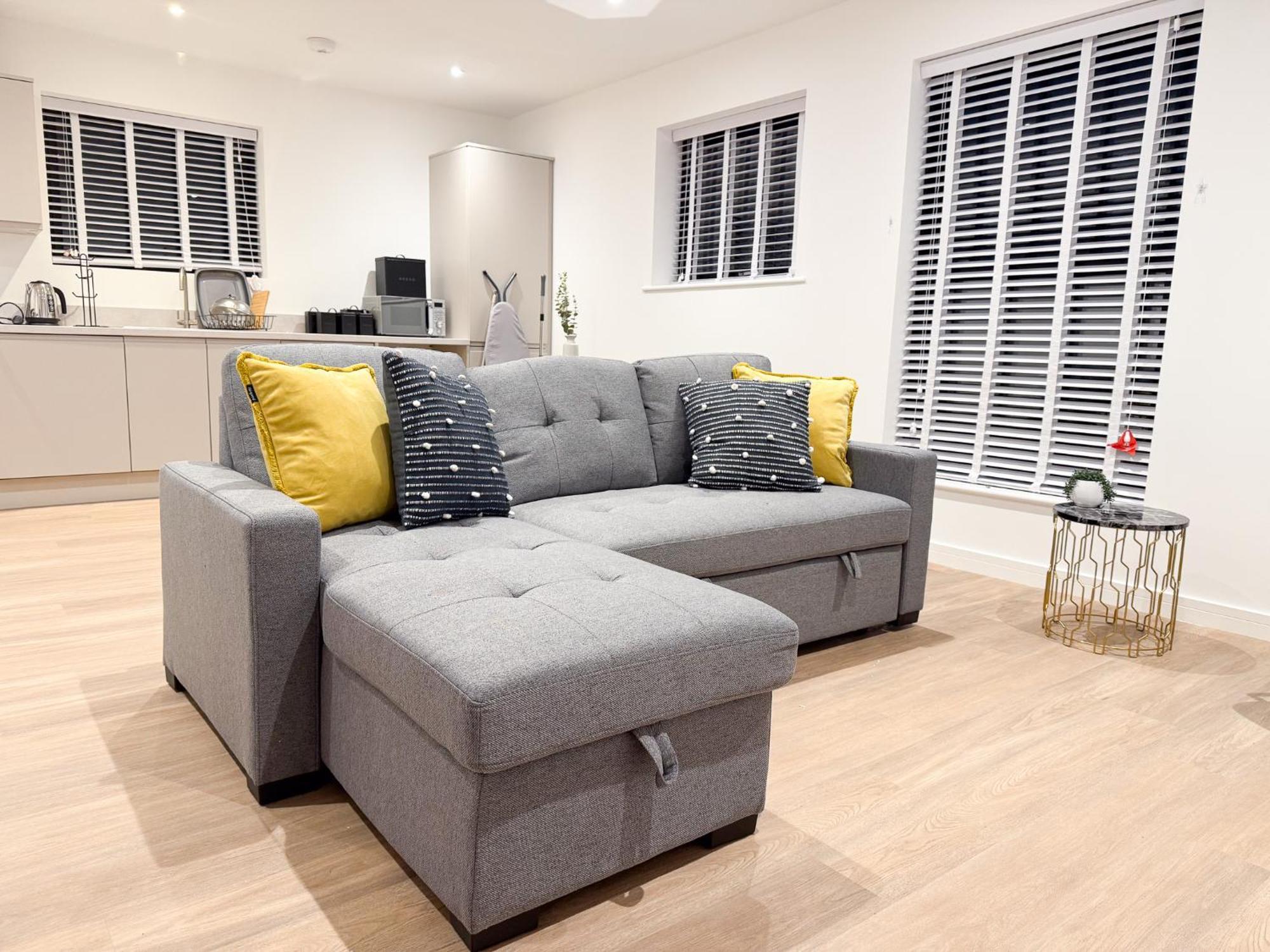 Spacious Modern 1 Bed Apartments In St Neots - Perfect For Contractors & Professionals - Free Parking - Wifi - Fully Equipped Kitchen - Smart Tv Ideal For Work Stays And Long Projects 外观 照片