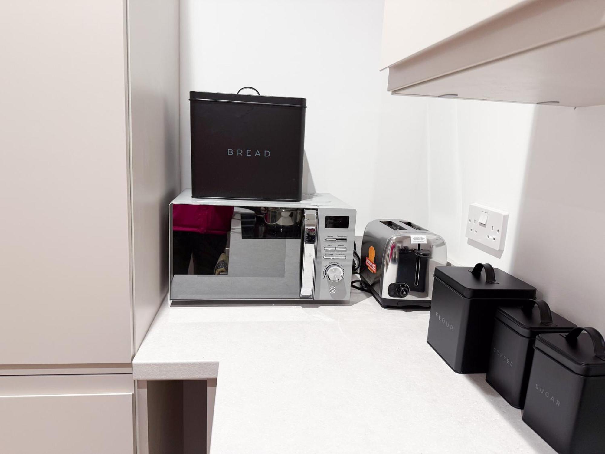 Spacious Modern 1 Bed Apartments In St Neots - Perfect For Contractors & Professionals - Free Parking - Wifi - Fully Equipped Kitchen - Smart Tv Ideal For Work Stays And Long Projects 外观 照片