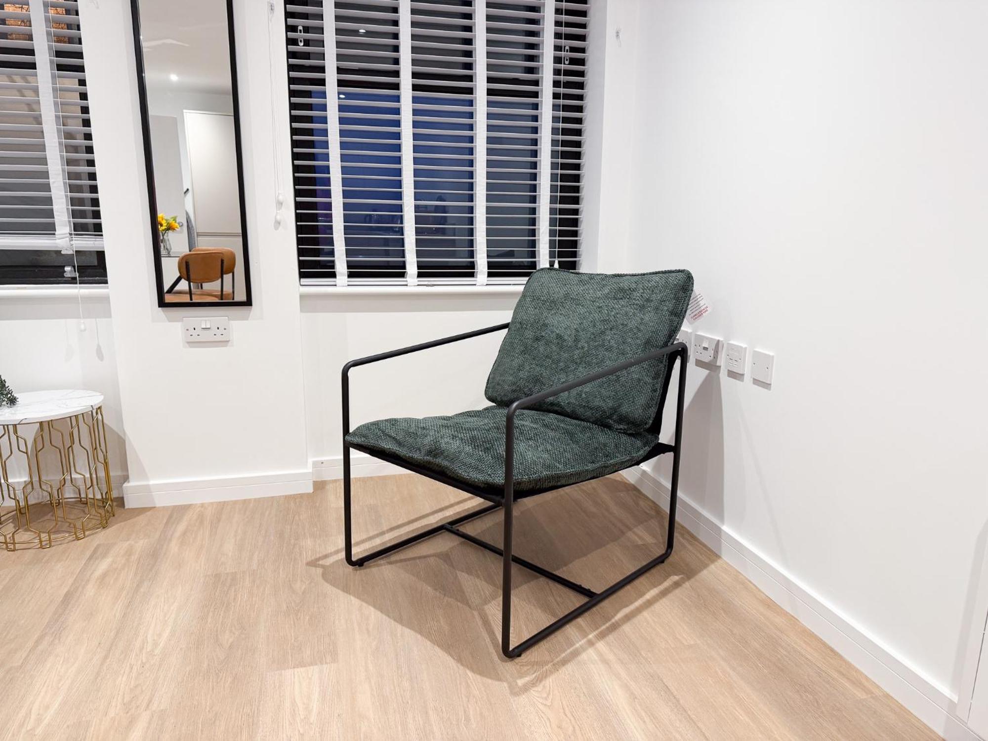 Spacious Modern 1 Bed Apartments In St Neots - Perfect For Contractors & Professionals - Free Parking - Wifi - Fully Equipped Kitchen - Smart Tv Ideal For Work Stays And Long Projects 外观 照片