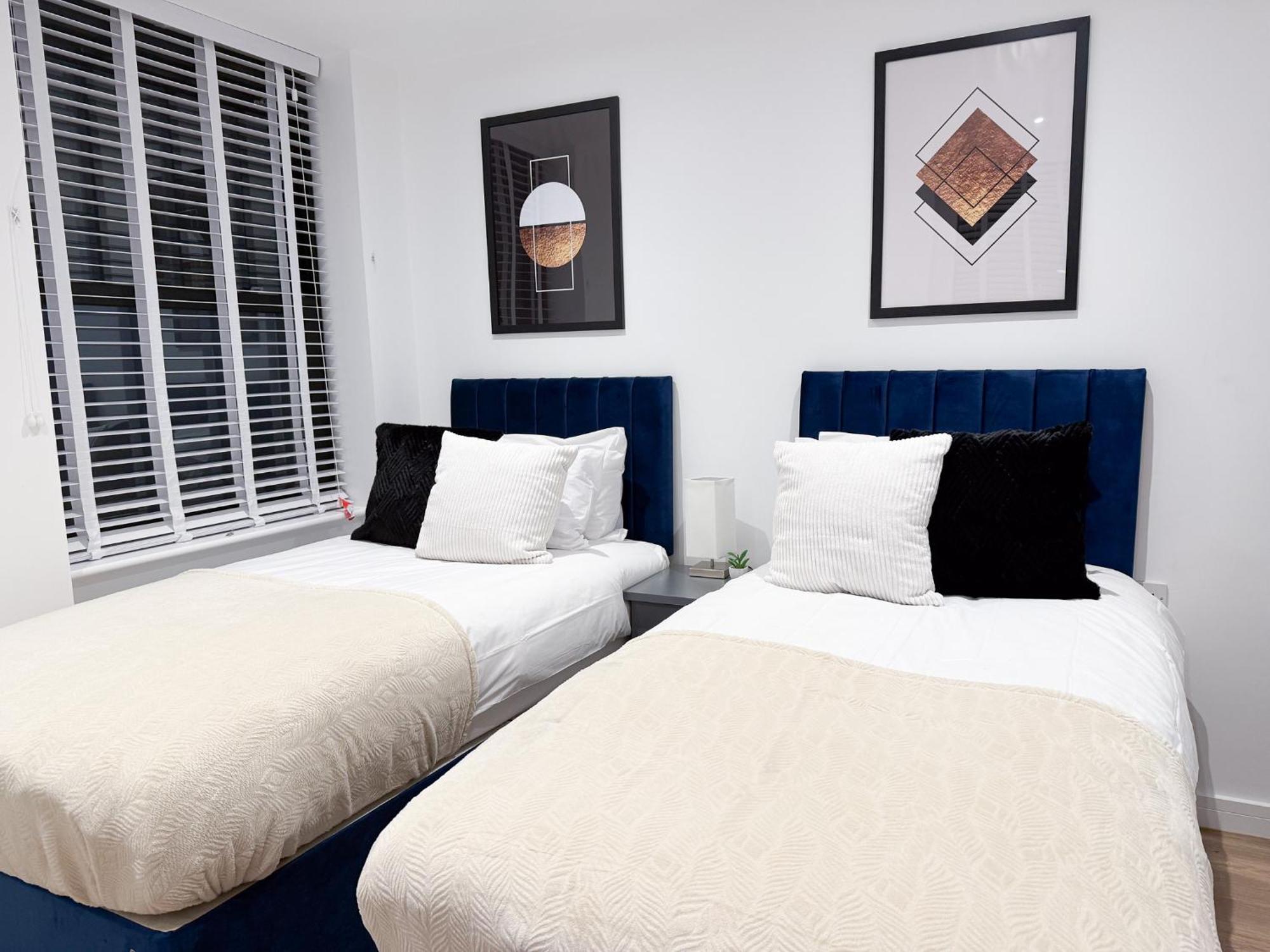 Spacious Modern 1 Bed Apartments In St Neots - Perfect For Contractors & Professionals - Free Parking - Wifi - Fully Equipped Kitchen - Smart Tv Ideal For Work Stays And Long Projects 外观 照片